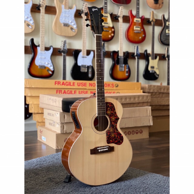 Gitar Akustik Elektrik Gibson J200 Natural Custom