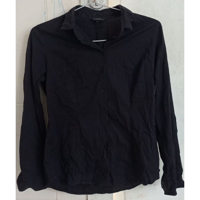 PRELOVED KEMEJA HITAM THE EXECUTIVE