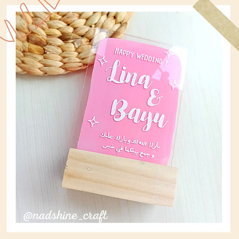 

GIFT BOX Akrilik lettering A6/ Dudukan kayu akrilik /acrylic lettering/kado wisuda/ kado nikah