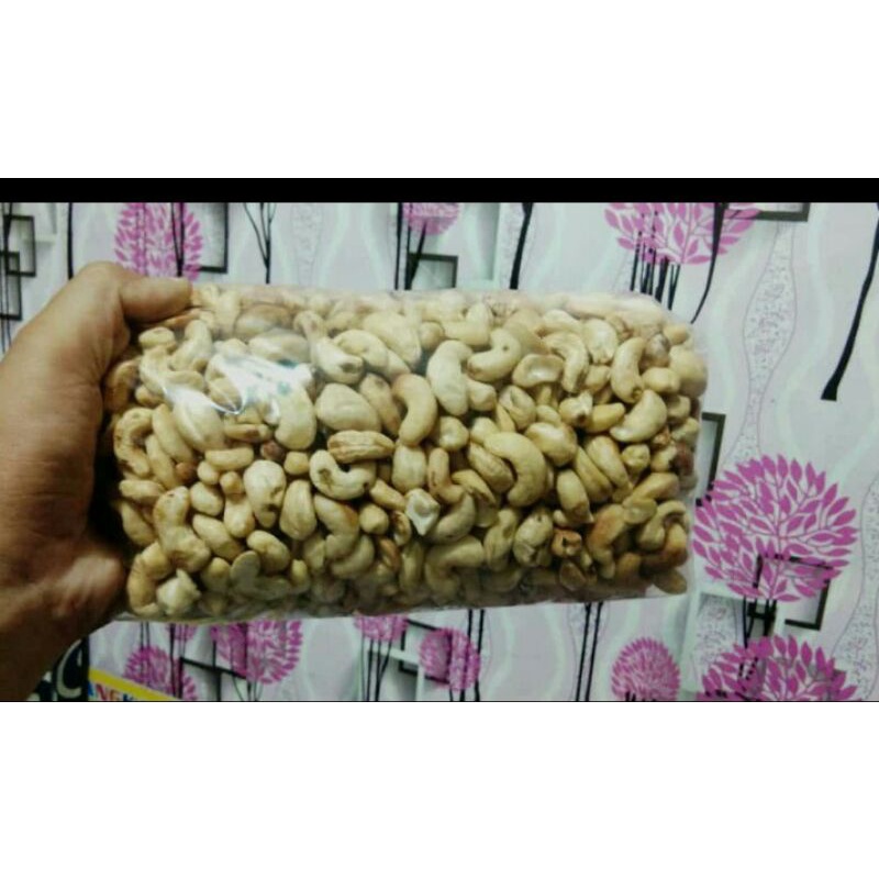 

kacang mede utuh mentah 1 kg