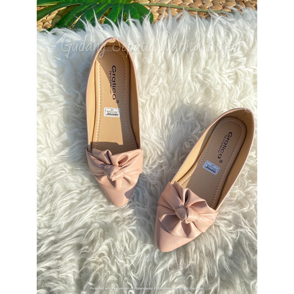 Gratica Sepatu Wanita Flat Shoes Lancip Carla AW 073