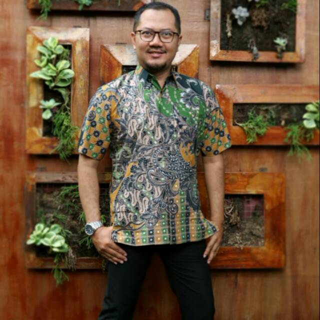 Batik cowok exclusive sablon malam lengan pendek