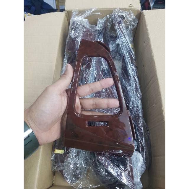 PANEL WOOD KAYU INNOVA OLD LAMA NEW INNOVA 2004 ‐ 2011 MODEL GANTI- AKSESORIS INTERIOR MOBIL