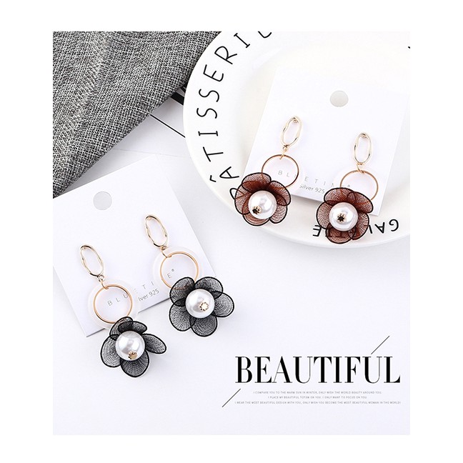 LRC Anting Tusuk Fashion Alloy Pearl Flower Earrings Y6186X