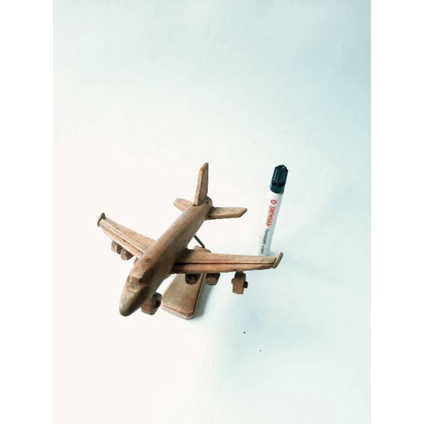 miniatur pesawat terbang mini dari kayu