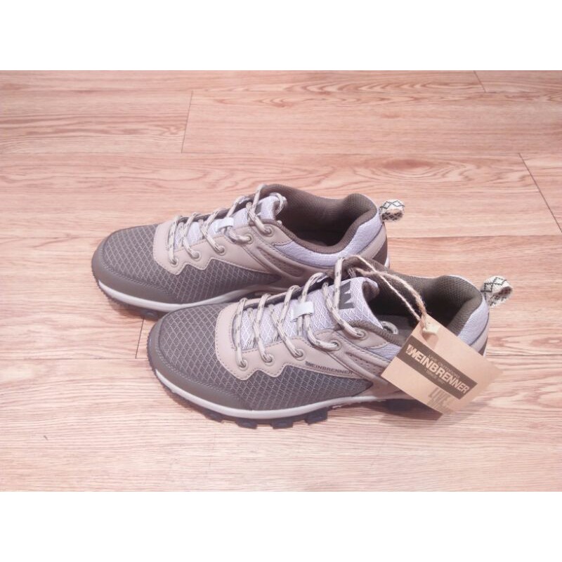 Sepatu outdoor pria bata weinbrenner original