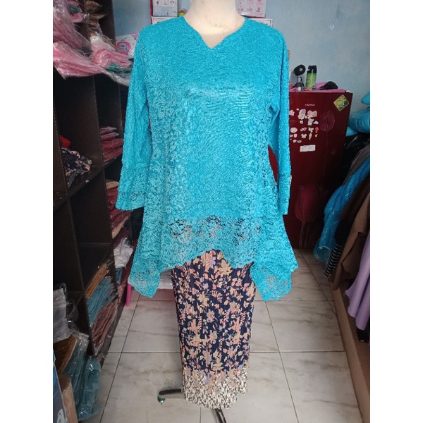 COD KEBAYA RINJANI KEBAYA BROKAT JUMBO ABU GOLD DUSTY MARUN MOCA MAURA SERAGAM KEBAYA BRIDESMAIDS-ATASAN-BIRU TURKIS