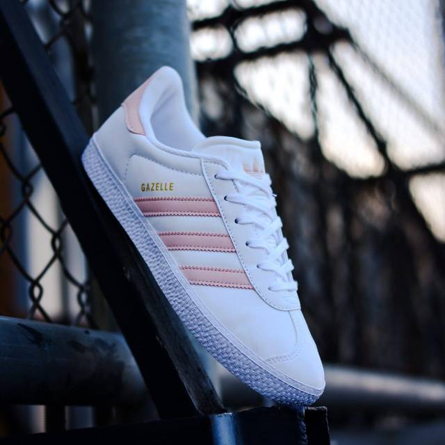 (ORIGINAL) BNWB SEPATU SNEAKERS ADIDAS GAZELLE 2.0 WHITE PEACH DISKON SALE TERMURAH MURAH PROMO