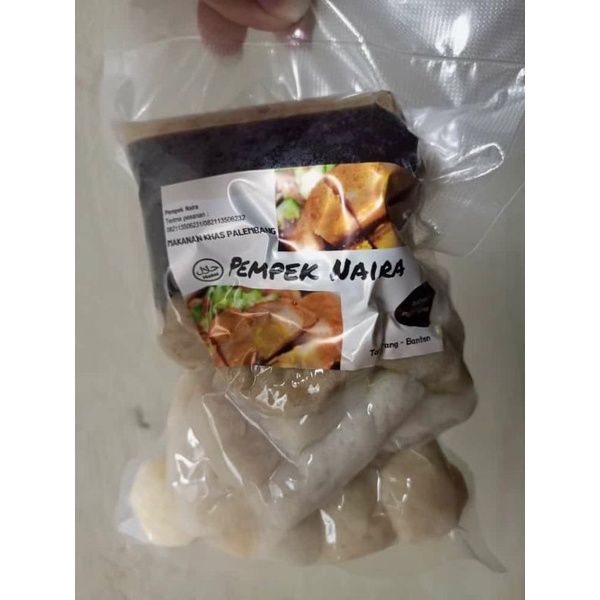 

Pempek Isi 25 pcs Asli Palembang.Pempek Naira.Cuko kental.Rasa lemak dan lembut.