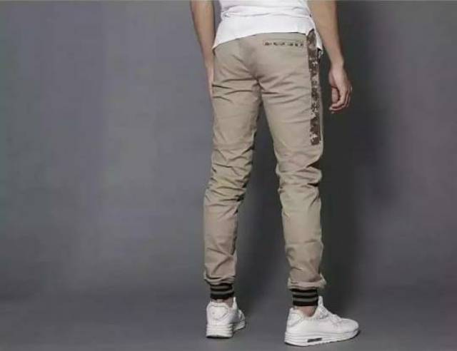 POPULER Celana Chino Bahan Adem Nyaman Cocok Buat Musim Dingin Gaya