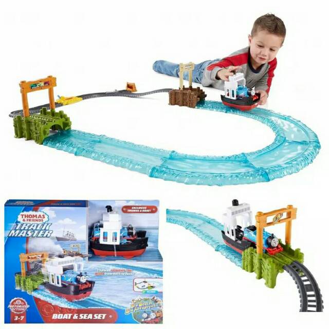 Thomas and friends boat and sea set