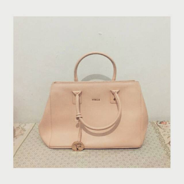 Tas Furla AUTHENTIC ( tas branded original preloved )