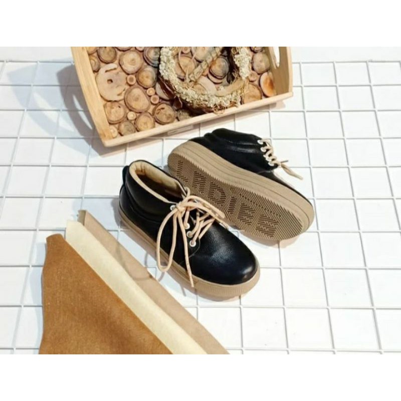 Sepatu boots wanita ASLI KULIT SAPI SUKAREGANG GARUT