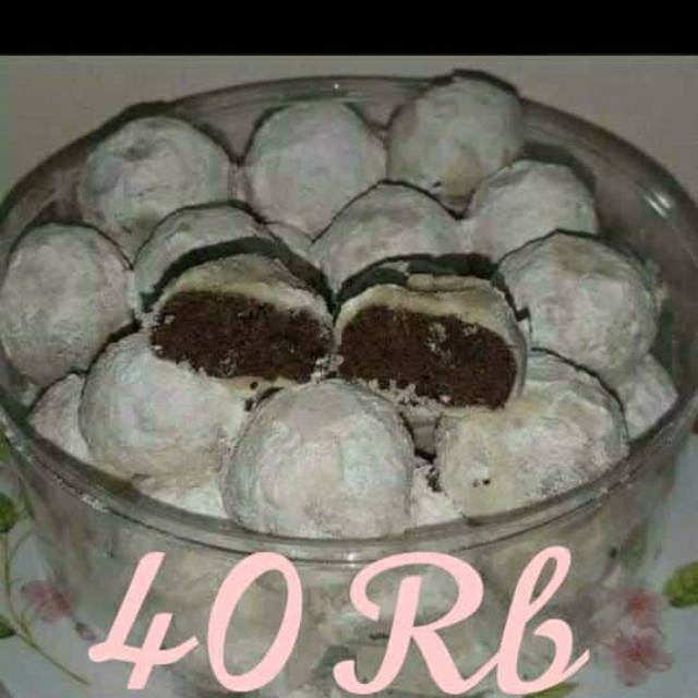 

Bola coklat salju
