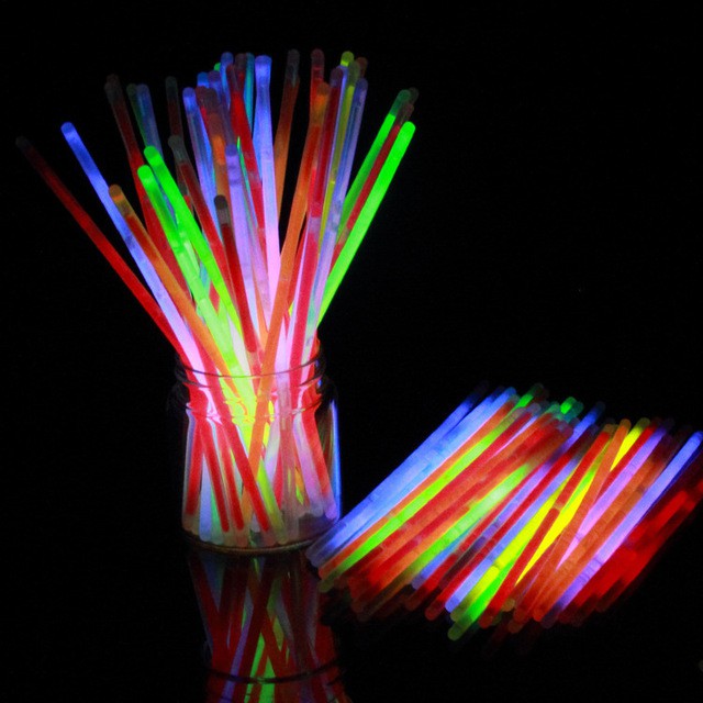 Light Stick 100 pcs/ Glow Stick / GLow In The Dark Stick / Gelang Menyala