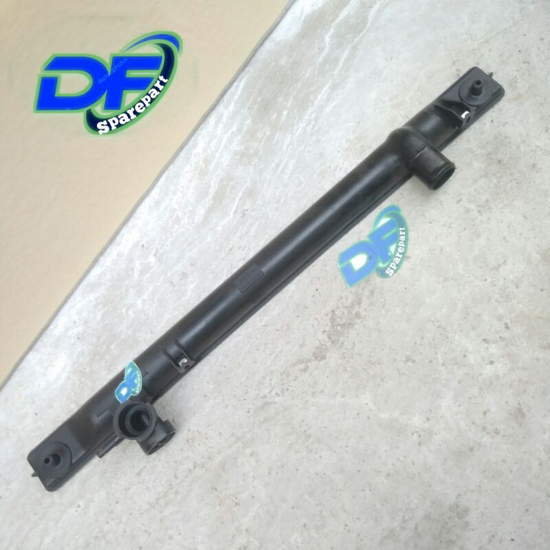 Upper Tank Radiator Cover Radiator Atas Ford Ranger / Ford Everest 2006-2012