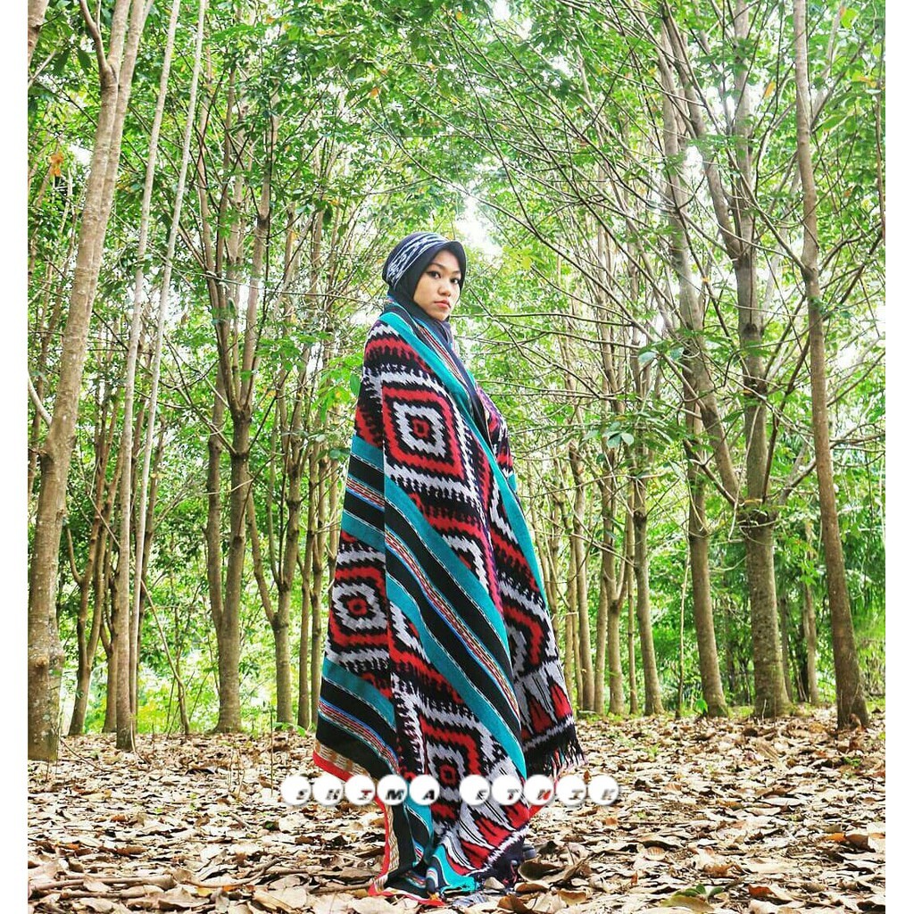 KAIN TENUN IKAT ANTIK TENUN JEPARA ETHNIC TORAJA TENUN NTT ROTE TENUN SUMBA TENUN KALIMANTAN
