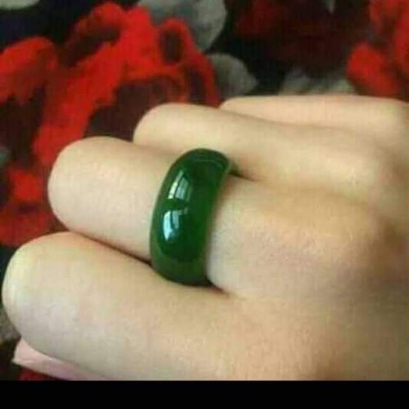 Cincin giok hijau taiwan natural, cincin pria wanita batu giok hijau.