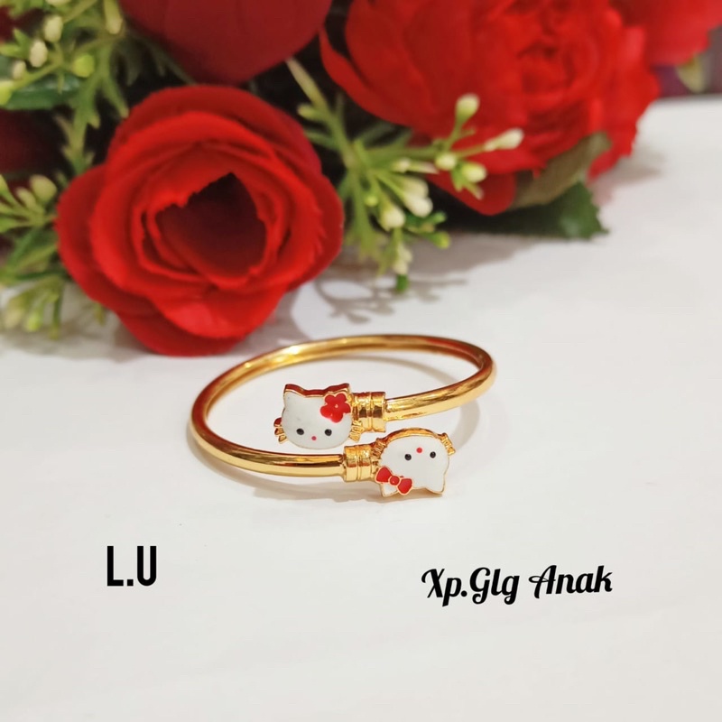 TITANIUM Gelang Bangle Anak-anak Karakter hello Kitty Gold,termurah,tidak karat *COD*