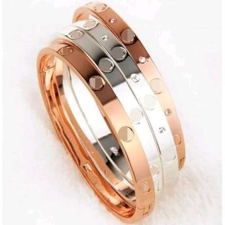 gelang tangan titanium energi magnetik om mani padme hum untuk wanita