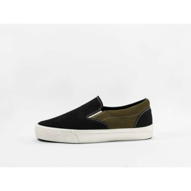 REBELLION FOOTWEAR SLIP ON FULL SUEDE