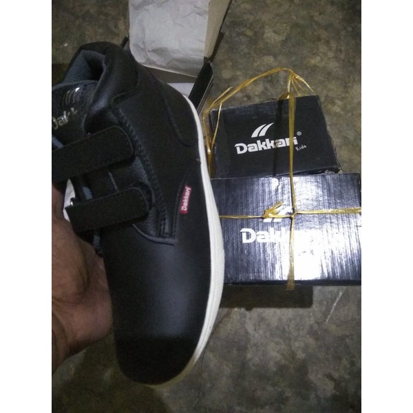 Sepatu Cowok Anak Tanggung