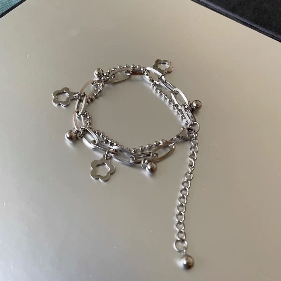 Gelang Tangan Rantai Ganda Aksen Bunga Bahan Alloy Warna Silver Untuk Wanita