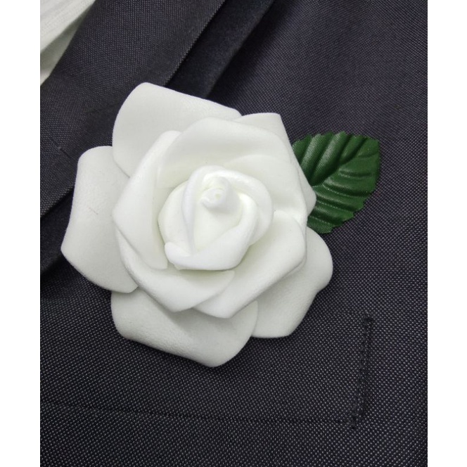 Korsase pin bross bunga mawar putih besar tanda panitia