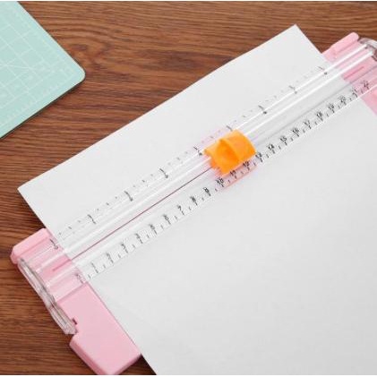 

Big Sale ALAT PEMOTONG KERTAS portable Paper Trimmer trimer mungil simpel Big Sale