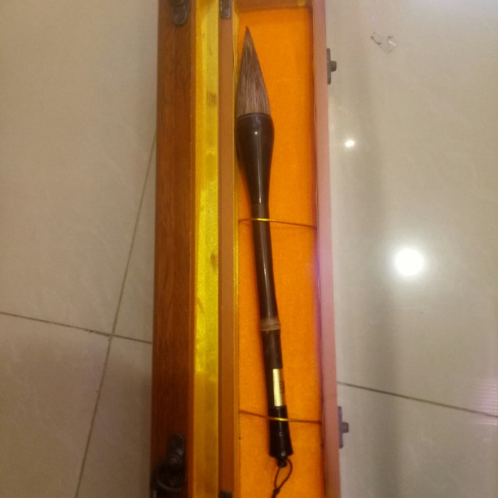 

kaligrafi-perlengkapan- kuas kaligrafi cina -perlengkapan-kaligrafi.