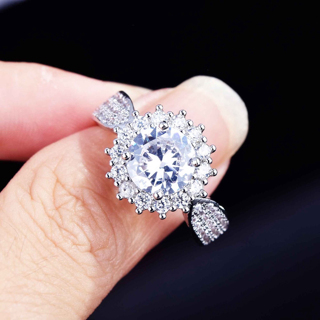Hu Hu Hu Hu Hu Alat Bantu Pasang Kacamata♡ Cincin Wanita Bahan Tembaga Hias Kristal Gaya Trendy Berkilau Untuk Pertunanganpernikahan
