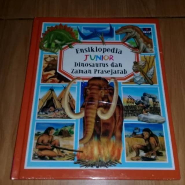 BUKU ENSIKLOPEDIA JUNIOR DINOSAURUS DAN ZAMAN PRASEJARAH