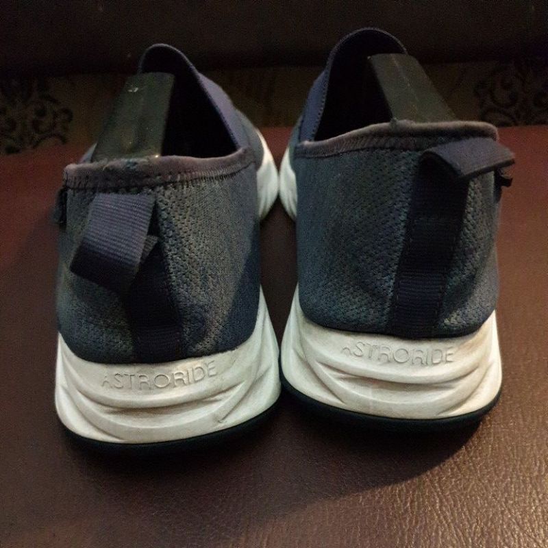 SEPATU REEBOK PRELOVED ORIGINAL