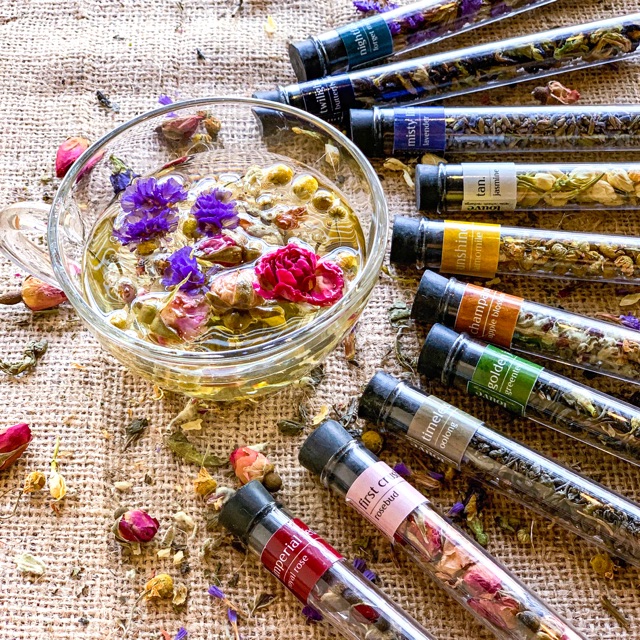 

LOUVÉ Tea Tube - Flower Tea In Tube / Souvenir Flower Tea / Chamomile Lavender Rose Green Tea Teh Tabung
