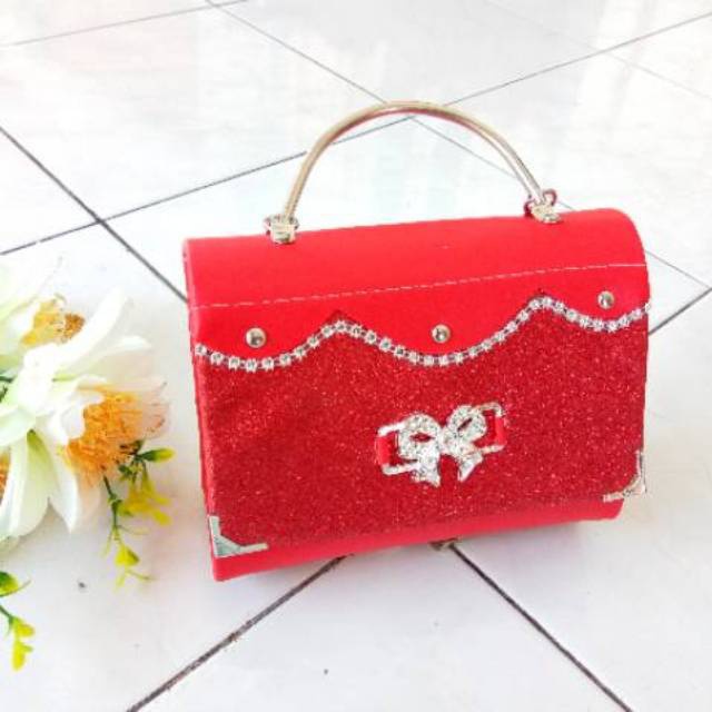 TAS PESTA MAYMUNAH MODEL CLUCTH DAN SELEMPANG TERKESAN MEWAH DAN ELEGAN DERA SHOP99