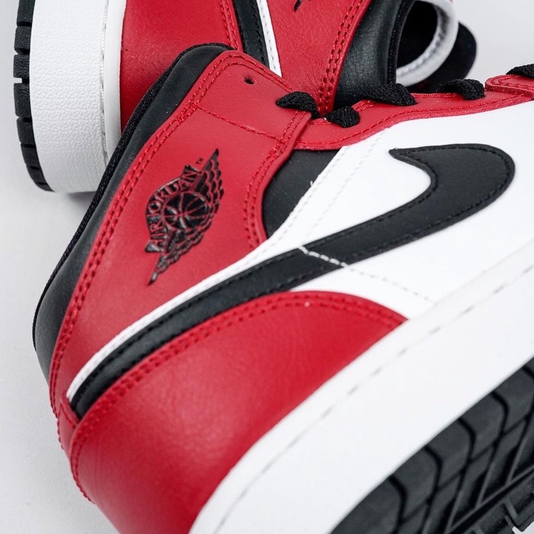 Air Jordan 1 Mid Chicago Black Toe GS