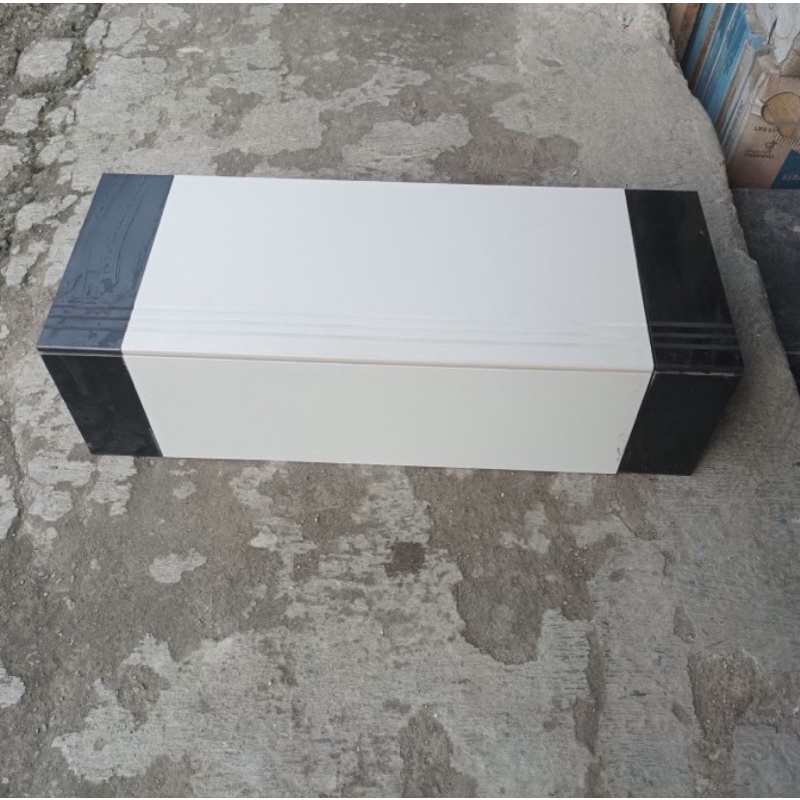 Granit anak tangga kombinasi hitam cream 30x80+20x80