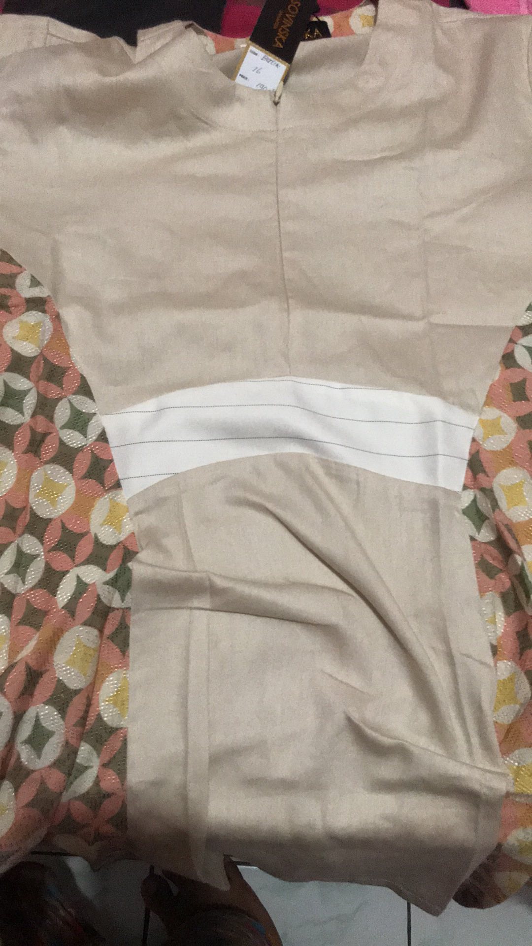 Atasan Batik J 16 Cream