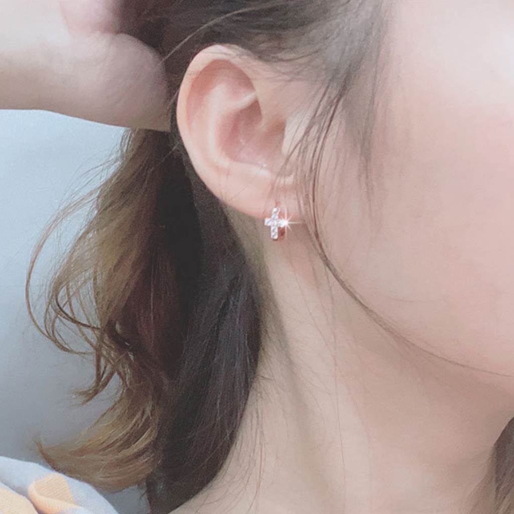 Hu Hu Hu Hu Hu Alat Bantu Pasang Kacamata♡ 1 Pasang Anting Stud Portable Untuk Wanita