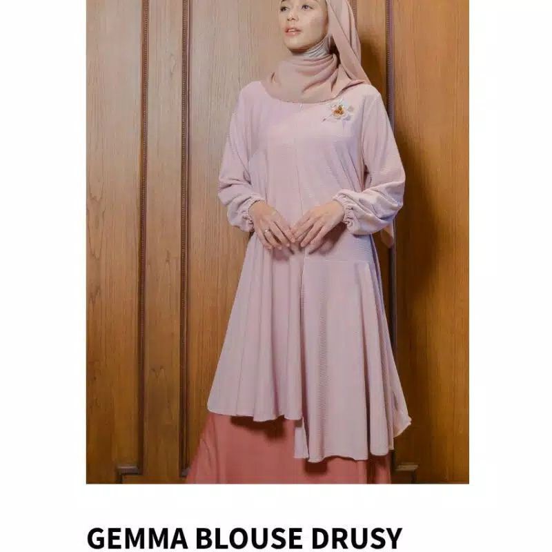 (Sale) Gemma Blouse Drusy  by local.id