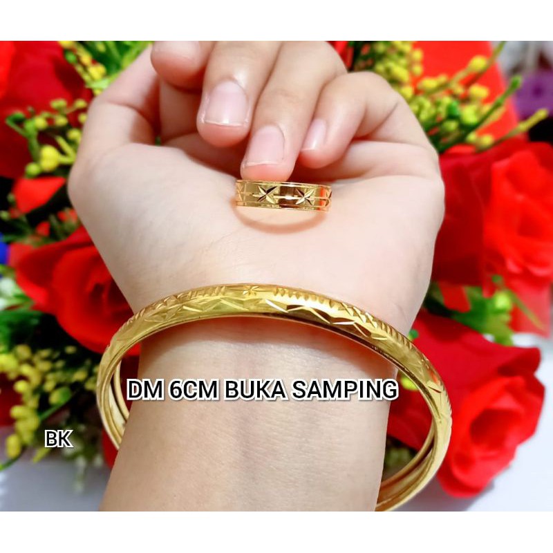 BAYAR DI TEMPAT GELANG TANGAN WANITA TITANIUM ASLI BERMACAM MOTIF PILIHAN