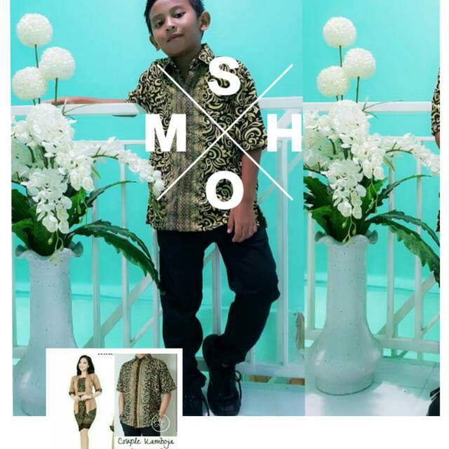 Couple kebaya family