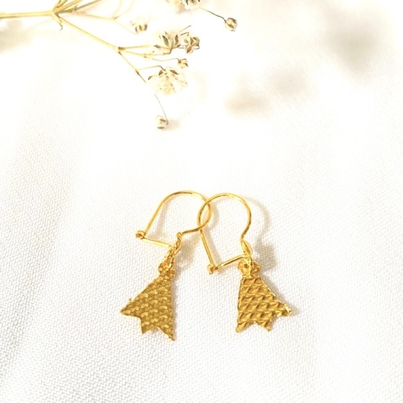 Anting Emas Muda Dewasa Desi Piramida 0,5 Gram