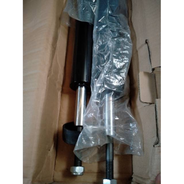 Shockbreaker belakang esteem