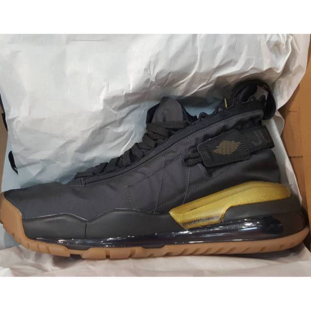 Air jordan proto max 720 black.gum