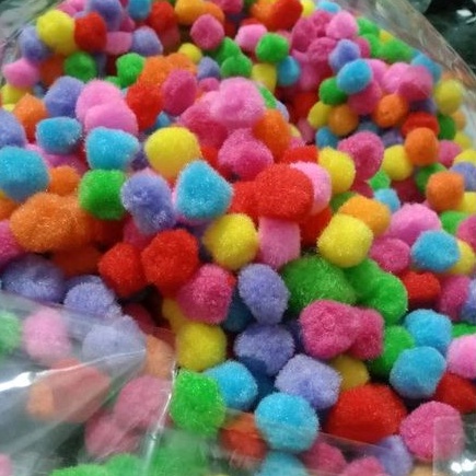 pompom pom pom bola bulu warna warni 1,5cm