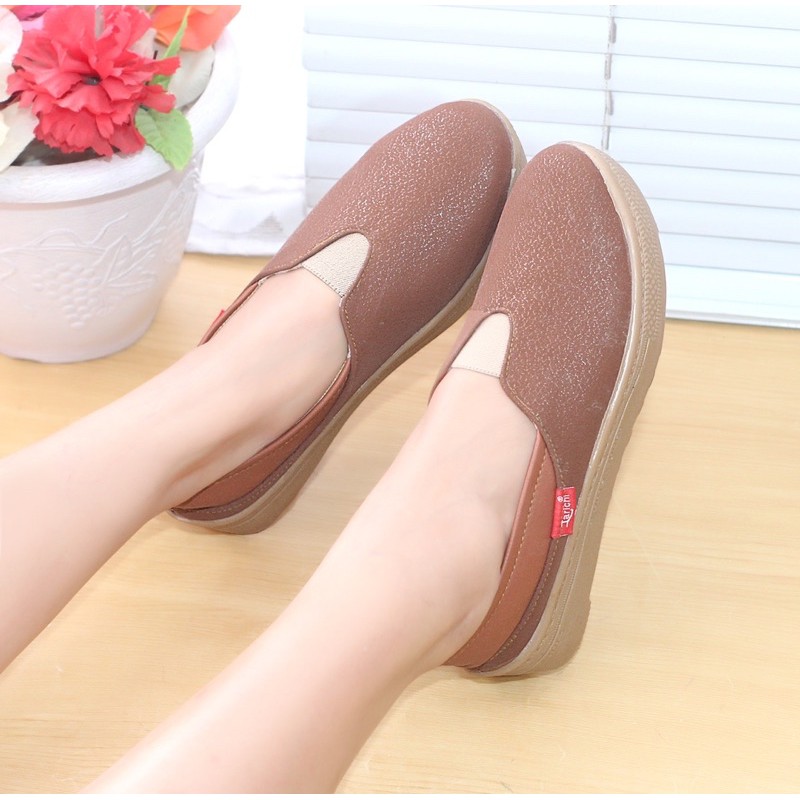 Sepatu Flatshoes Slip On Wanita Perempuan Casul Santai Korean Style FSH302 Cladiva