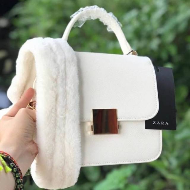 Supplier tas wanita cewek murah batam import selempang Zara Faux Fur- putih