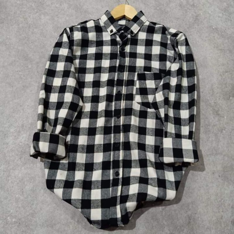 Kemeja Flanel Wanita/Pria Import Motif Kotak Hitam Putih Premium