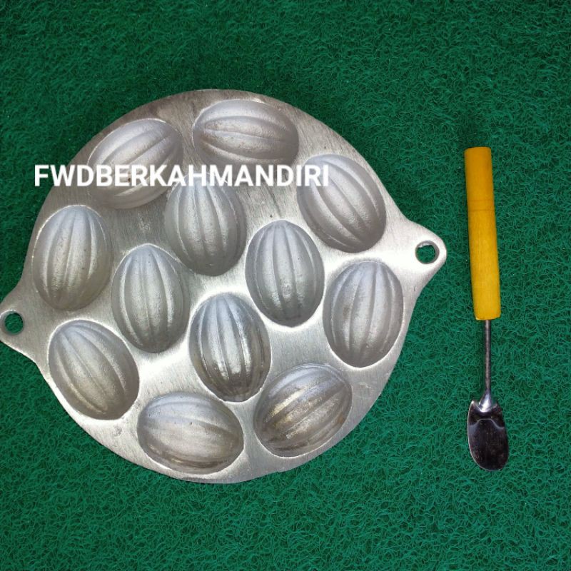 Cetakan bolu kelemben cetakan kue kering cetakan bolu jadul isi 12 lubang bonus sutil